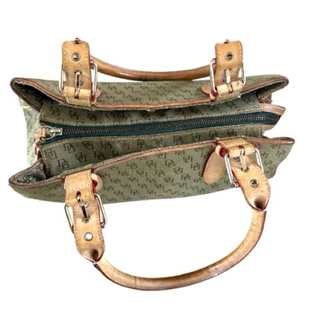 Dooney & Bourke Olive Shoulder Bag ✅ - Picture 4 of 13